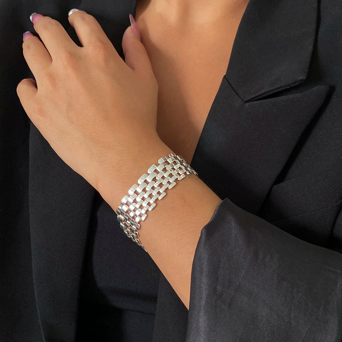Punk Wide Lattice Chain Bracelet – Trendy Chunky Hand Chain for Women