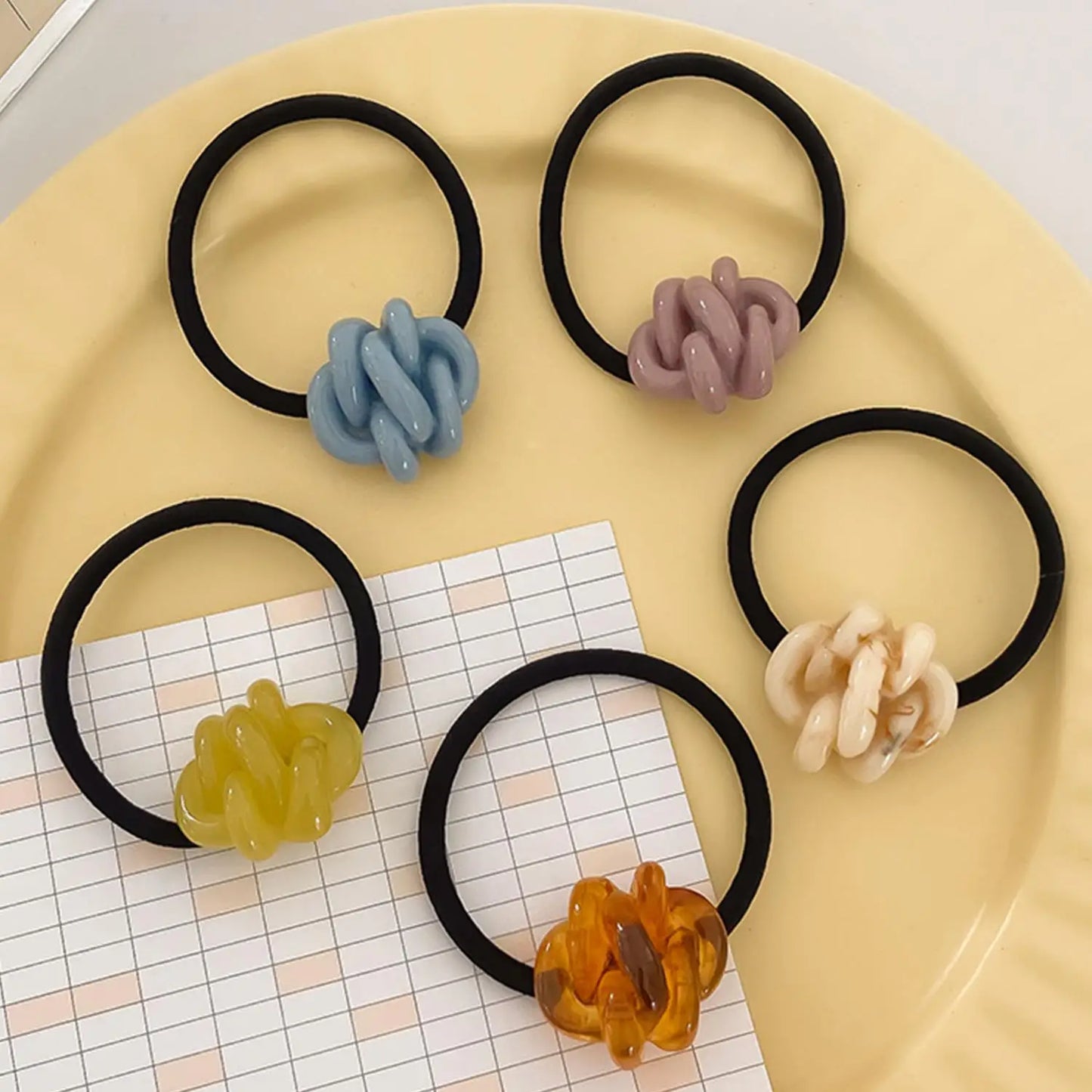 Women's Cute Thread Ball Elastic Hair Tie – Fashion Scrunchie Accessory