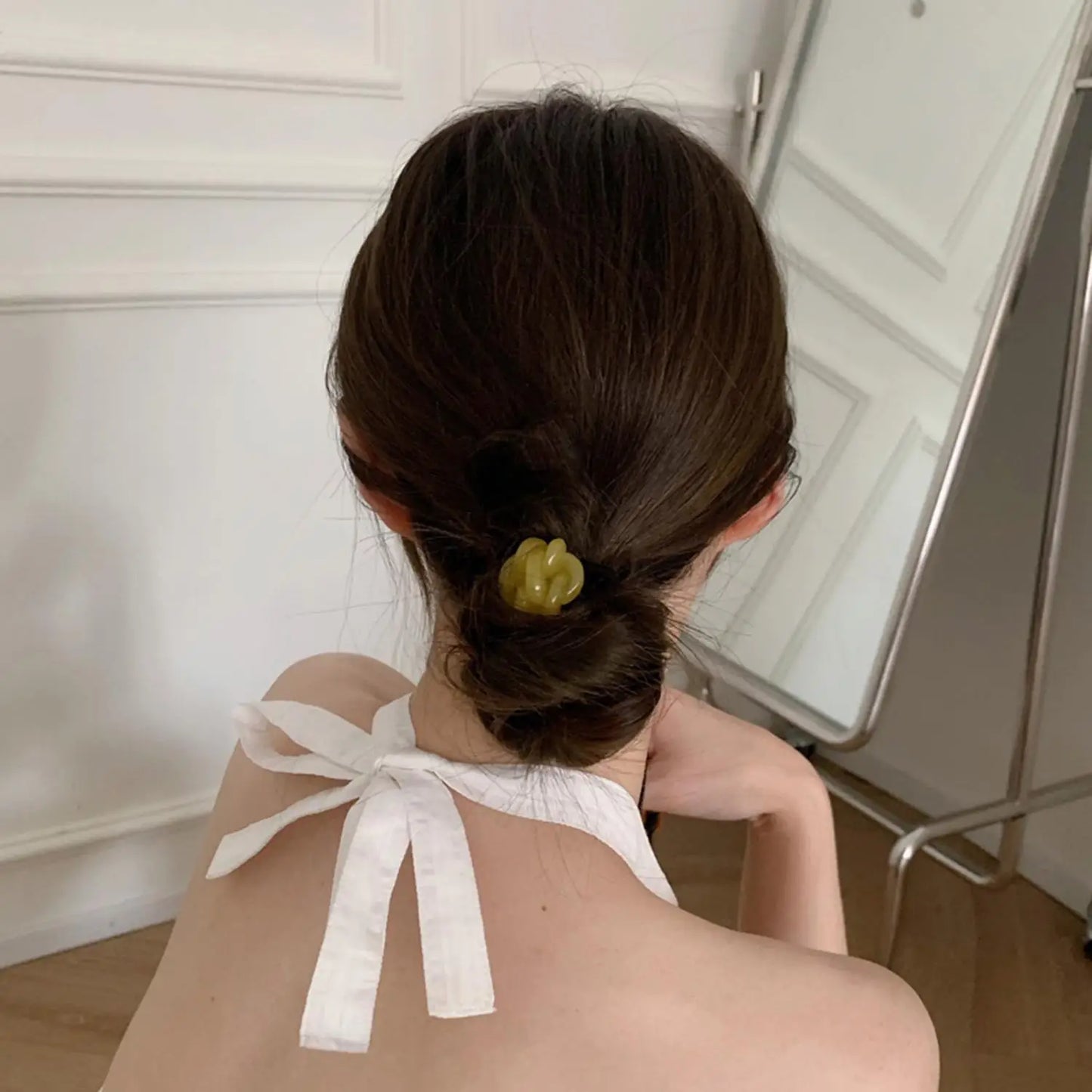 Women's Cute Thread Ball Elastic Hair Tie – Fashion Scrunchie Accessory